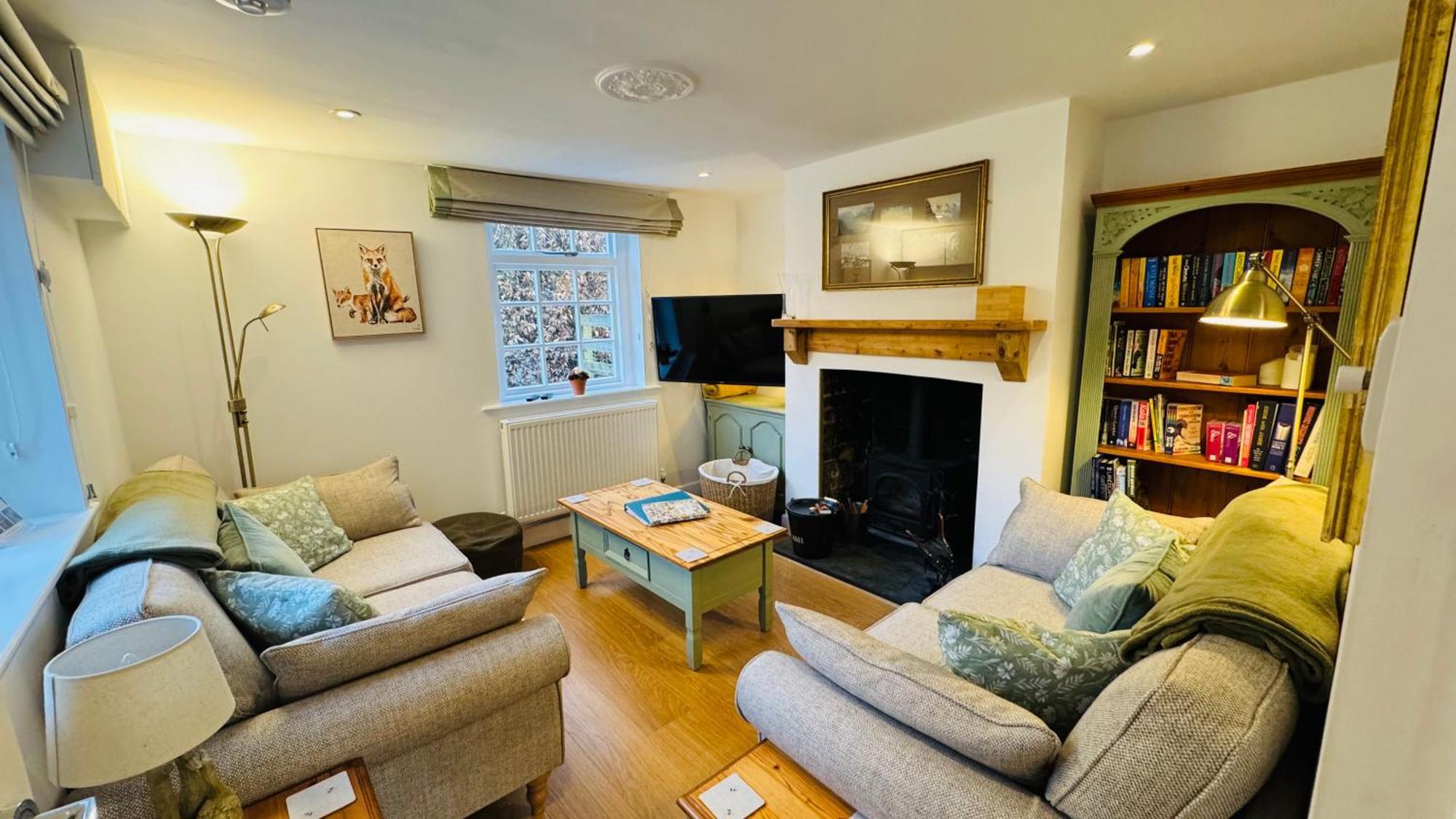 3 Bed Spa Cottage Southwater Exterior foto